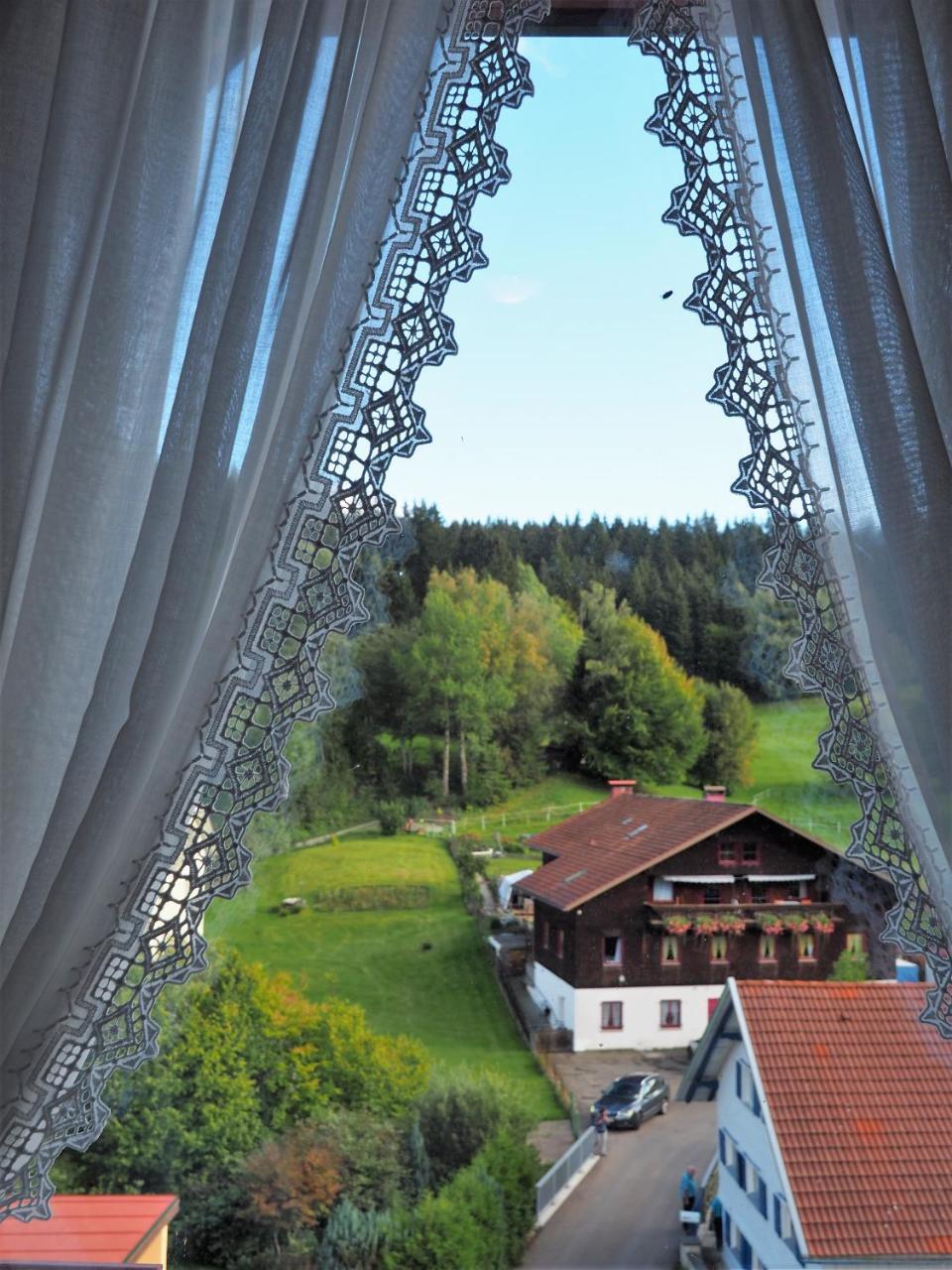 Landgasthof Zum Schwarzen Grat Isny im Allgau Exterior photo